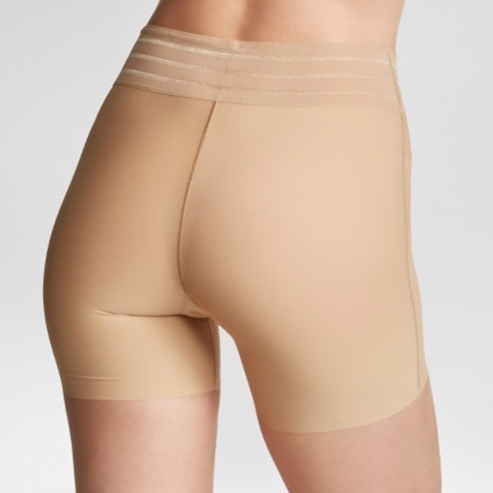 Nwt Assets by Spanx Shaping Shorts - Picture 2 of 8